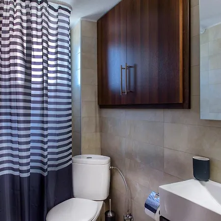 Pleiades Casual Living Apartment Nea Roda